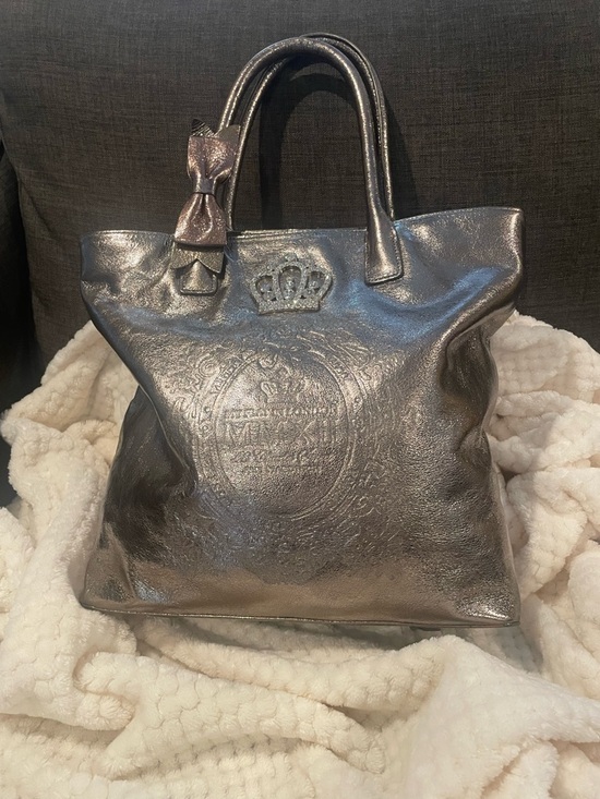 My Flat in London Handbags - My Flat In London - Jan Hedrick Metallic Pewter Tote Bag with Crown Detail👑👑